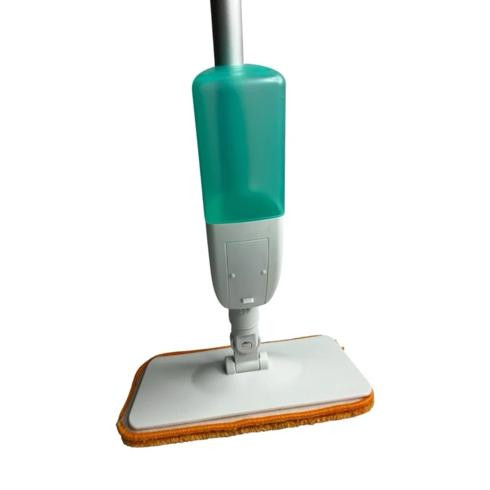 Lovevery Squeeze & Spray Mop Storyteller Play Kit Toddler Toy Months 40, 41, 42